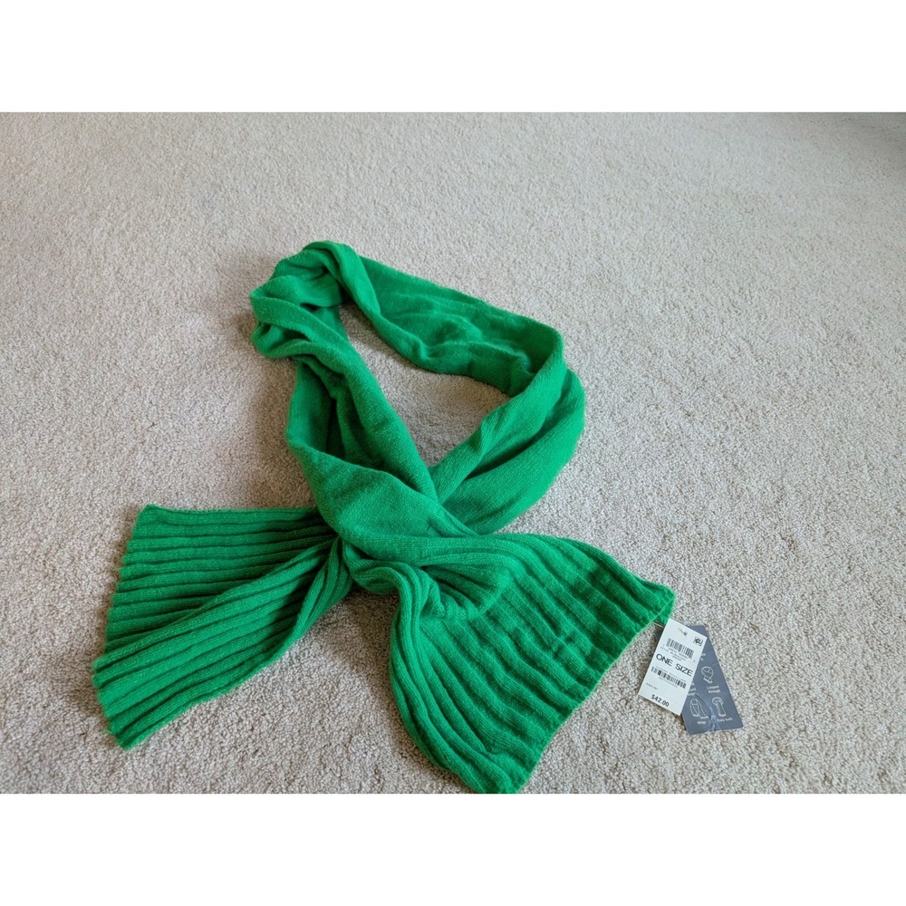 On 34th Green Winter Scarf NWT MC9542304 Women One Size Ribbed Knit